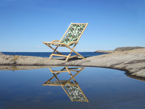 Solgunga - Solstol i oljad ask - Blues Green av Nadja Wedin